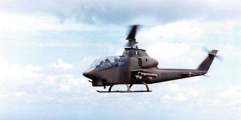 Вертолет HueyCobra, AH-1 HueyCobra, американский вертолет, война во вьетнаме