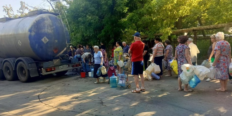 очередь за водой