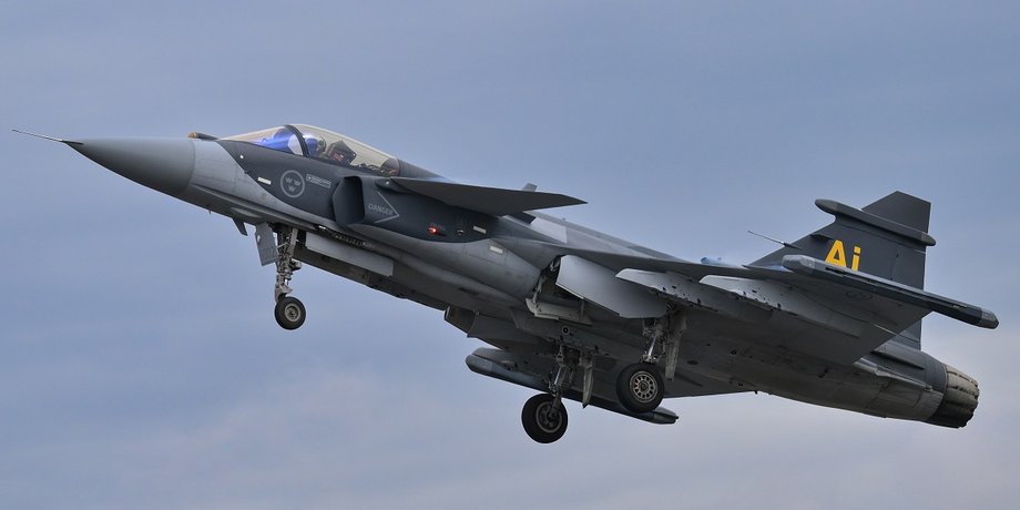 Винищувач Gripen — дешевший аналог F-16