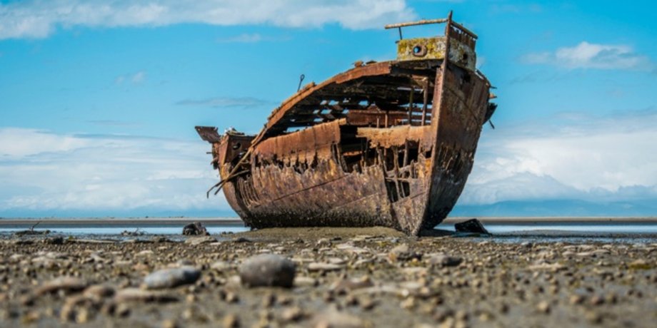 Останки корабля, корабль, судно, пляж, корабль-призрак, море, под водой, отлив, на дне моря,