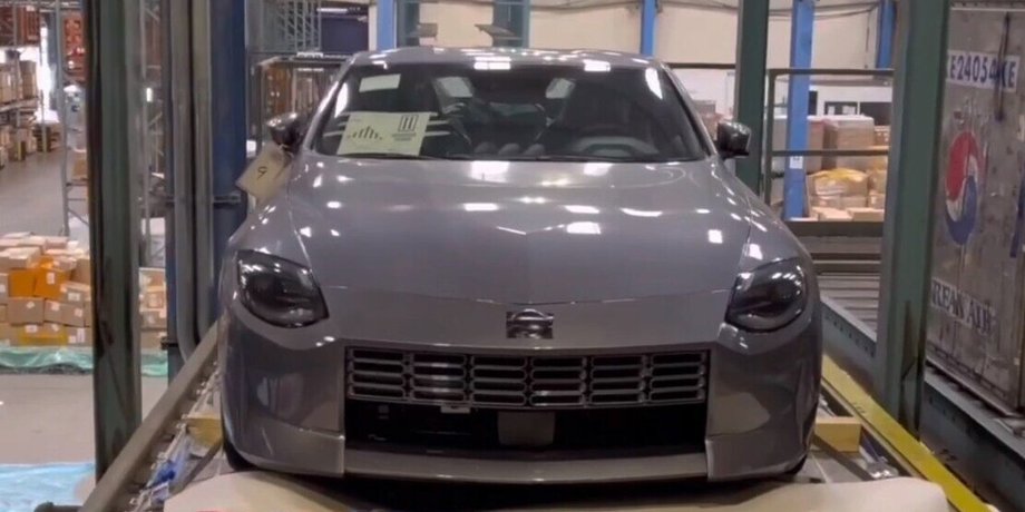 Nissan, Nissan 400Z