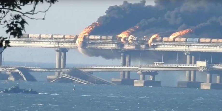 Взрыв на Крымском мосту, подрыв Крымского моста, взрывы в Крыму, Крымский мост разрушен, Михаил Подоляк, Владимир Путин, Теракт