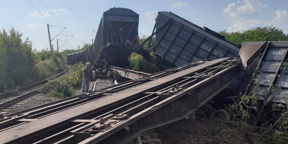 Перевернулись 11 вагонов поезда. украинское зерно, экспорт зерна