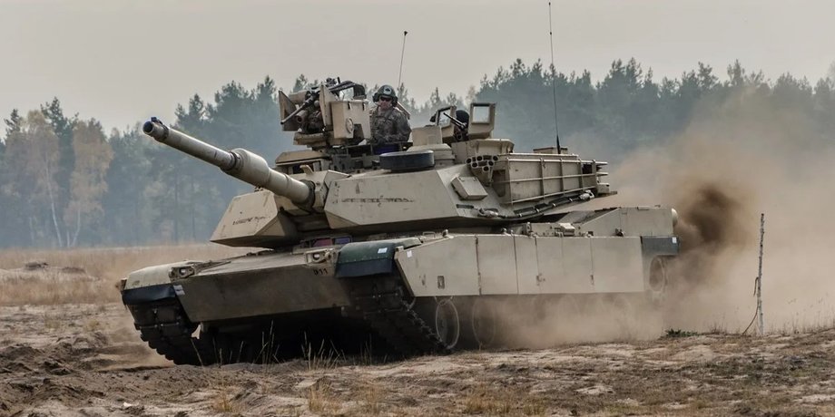 танк Abrams на полигоне
