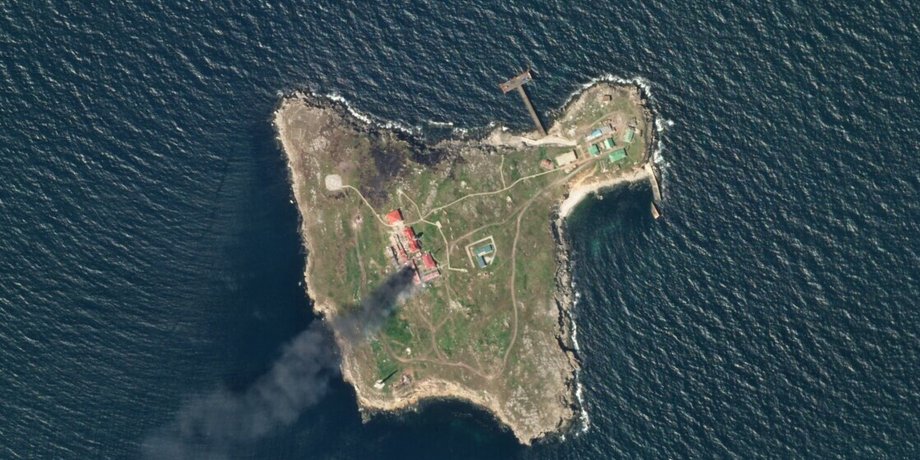 Остров Змеиный, ракетный удар
