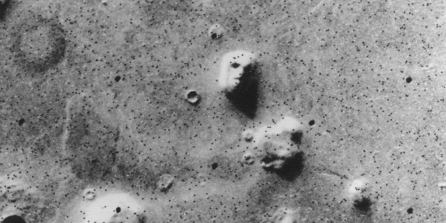 "Інопланетяни" на Марсі: як одна фотографія NASA стала сенсацією