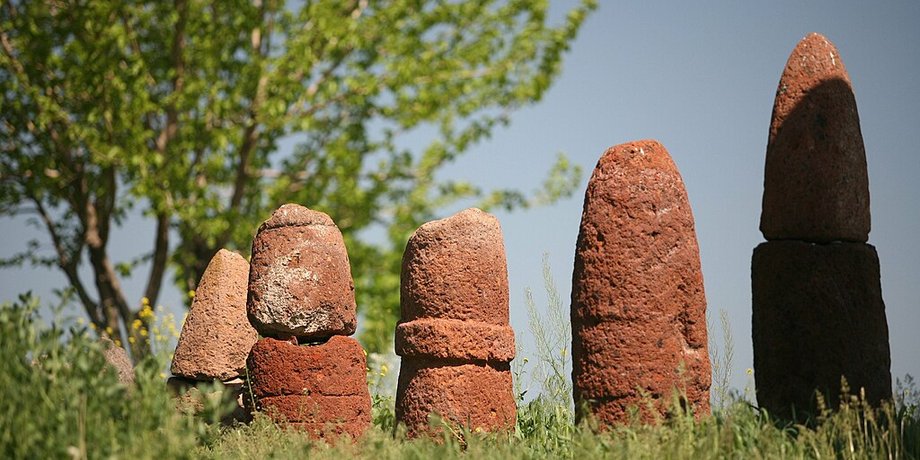 дракон, камінь, поховання, діти, археологи, археологія, Вірменія, ДНК, різьблення, немовлята, зв’язок, родичі, сестра
