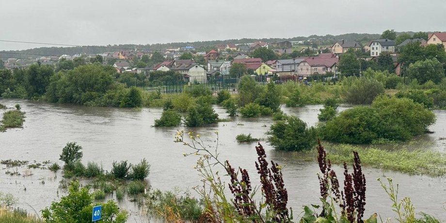 Зливи накрили захід України: у Львові – повінь, у Луцьку – затоплені вулиці