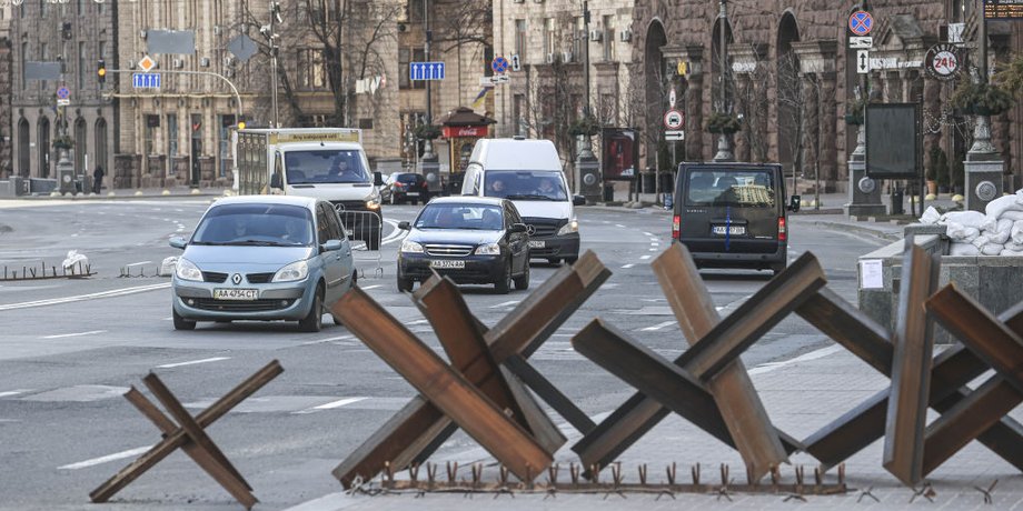 київ, протитанкові їжаки, київ війна