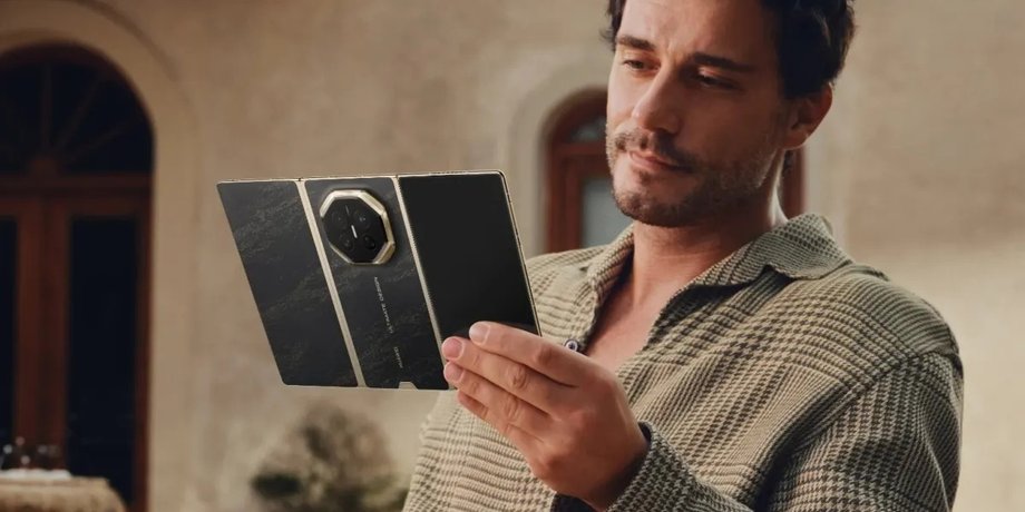 Huawei Mate XT