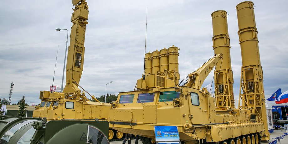 Зенитная ракетная система С-300В4 / Фото: bmpd.livejournal.com
