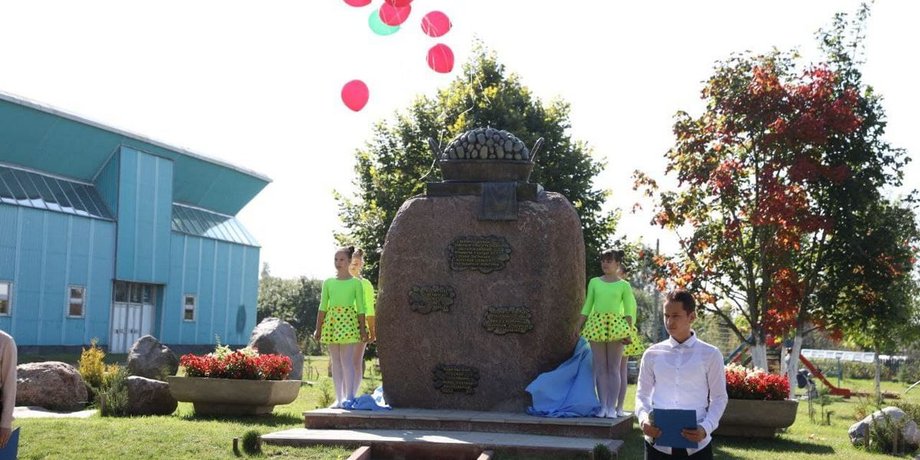 пам'ятник, картопля, беларусь