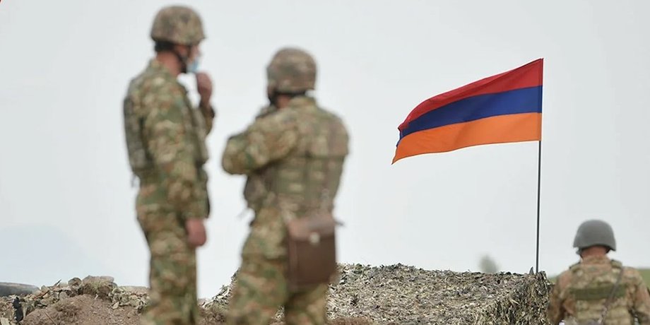 Військові та прапор Вірменії
