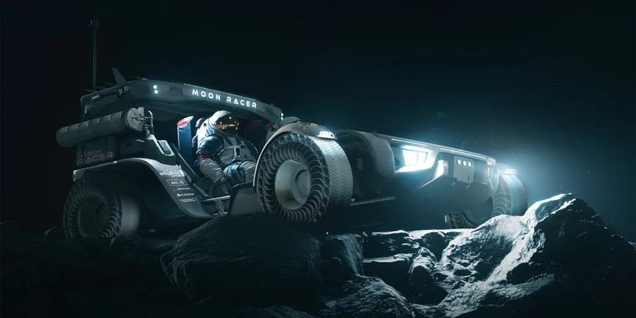 місячний автомобіль