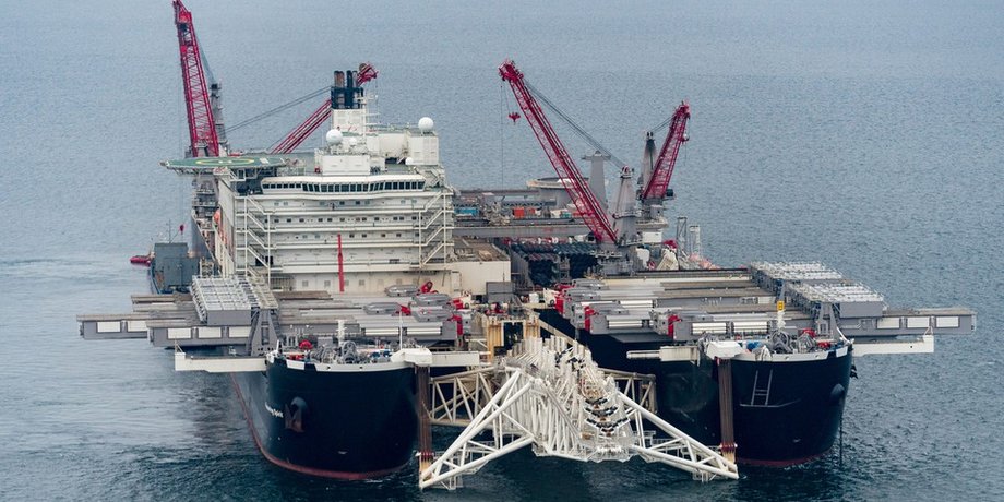 Судно Pioneering Spirit, газопровод