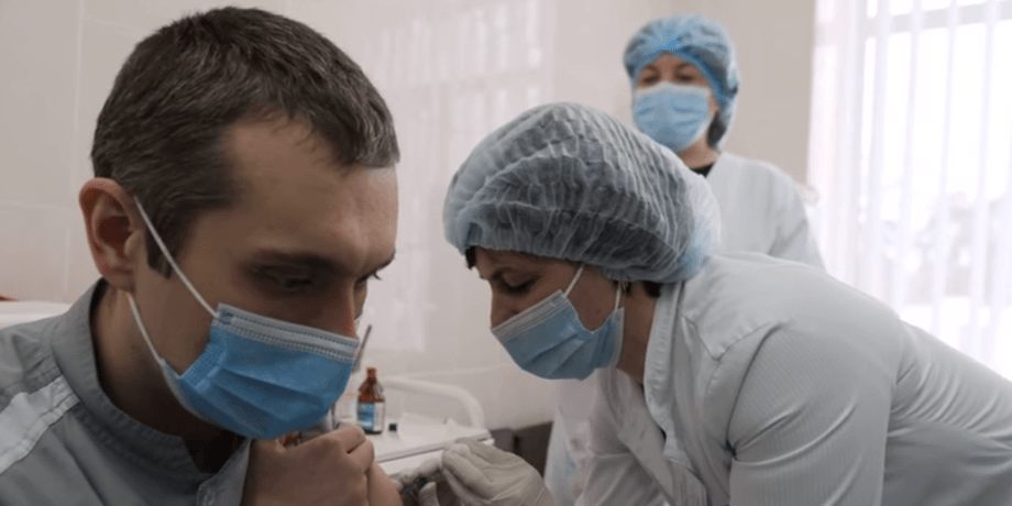 вакцинация, феофания, вакцина от covid-19, киев, блогеры, врач, пациент, коронавирус