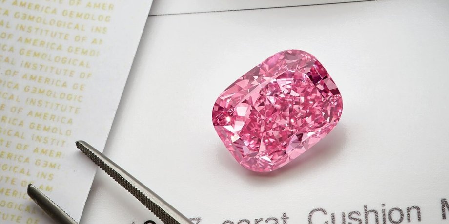 Рожевий діамант Eternal Pink, рожевий діамант, Sotheby's, сотбіс