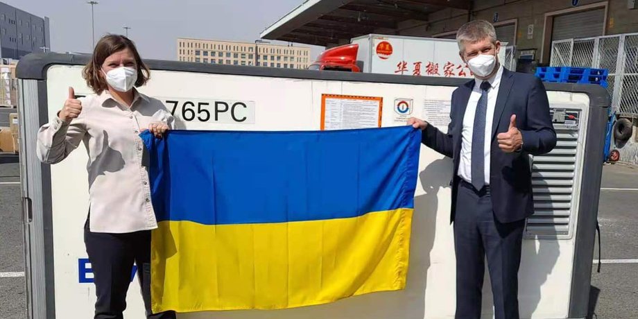 китай, вакцина, CoronaVac, Sinovac Biotech, відправка, Україна, фото