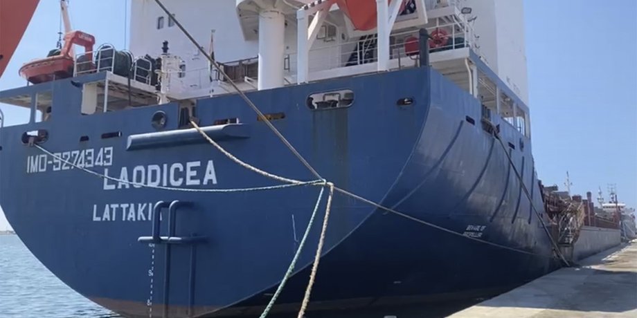 Судно "Лаодикія", корабель у морі, корабель на причалі,