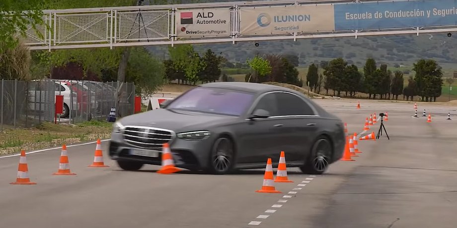 Mercedes S-Class лосиный тест