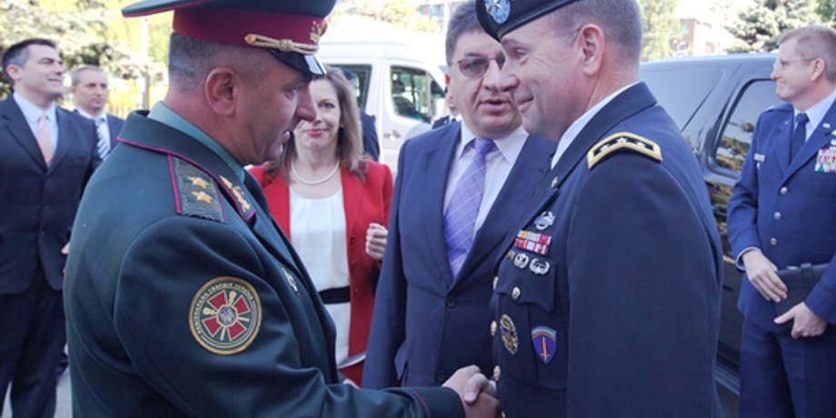 Фредерик Бен Ходжес, Николай Балан / Фото: пресс-служба МВД