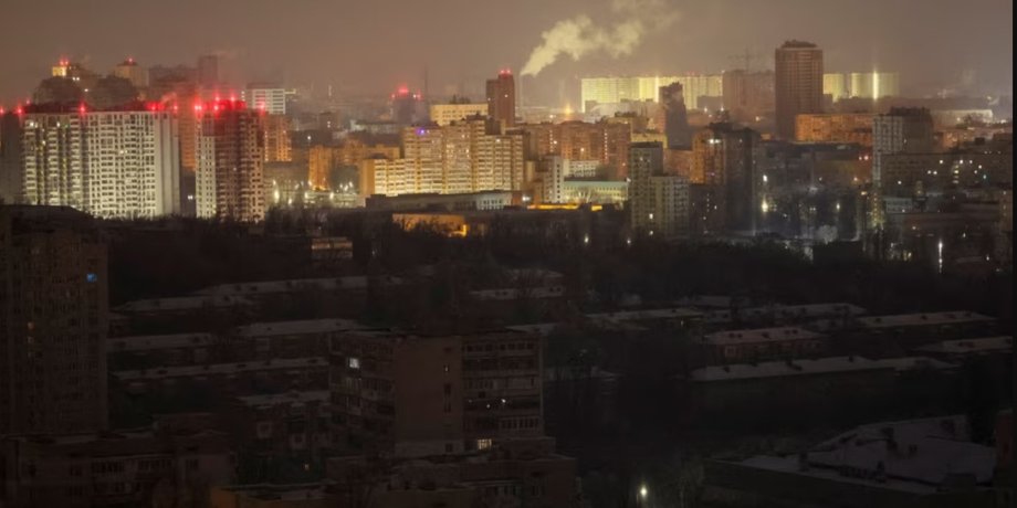 фотографии домов Киева во время отключения света