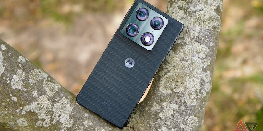 Смартфон Motorola Razr Fold
