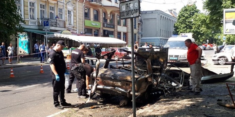Взорвавшийся в Одессе автомобиль / Фото: dumskaya.net