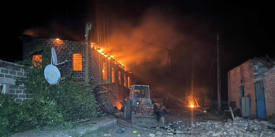 Изображение пожара после атаки по Новогродовке