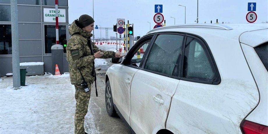Пограничники, ГПСУ, граница, проверка документов