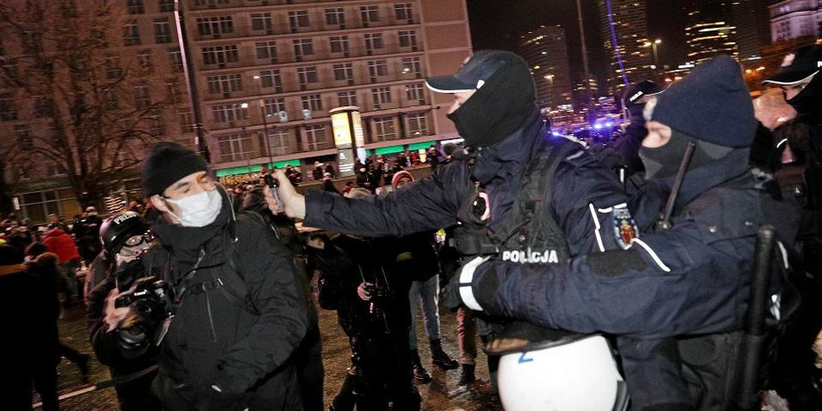 запрет абортов, варшава, польша, марш, страйк, протесты