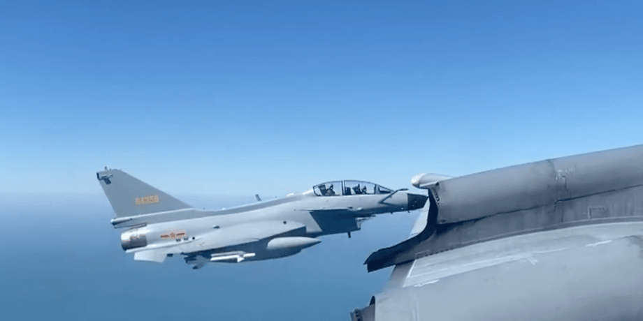 аврора j-10