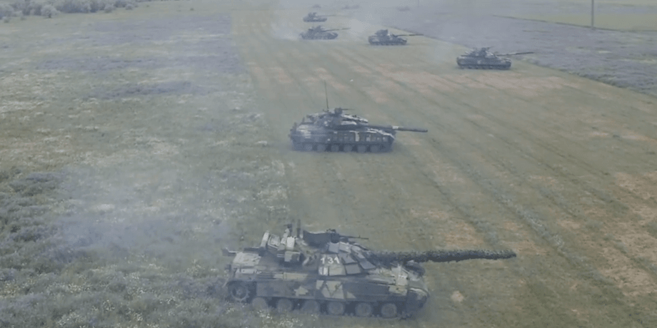 танкисты на учениях в крыму