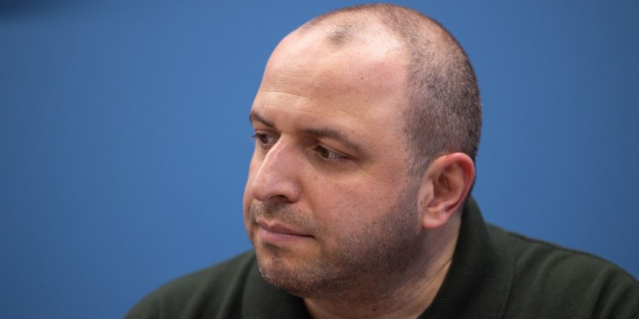 Рустем Умеров, Умеров, министр обороны, глава Минобороны