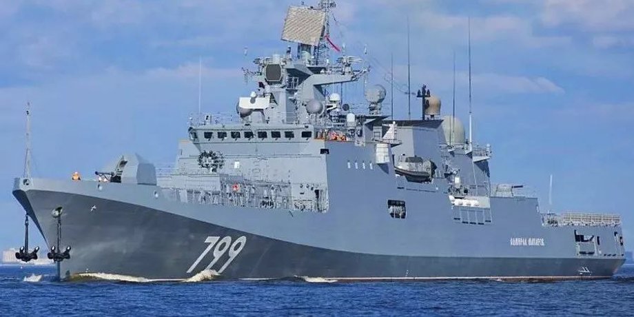 Російський ракетоносій у морі, корабель Росії, ракетоносій Росії, військовий корабель Росії