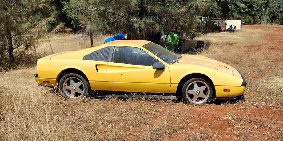 Ferrari 328 GTB, Ferrari 328, Ferrari 328 1988, суперкар Ferrari, заброшенные авто