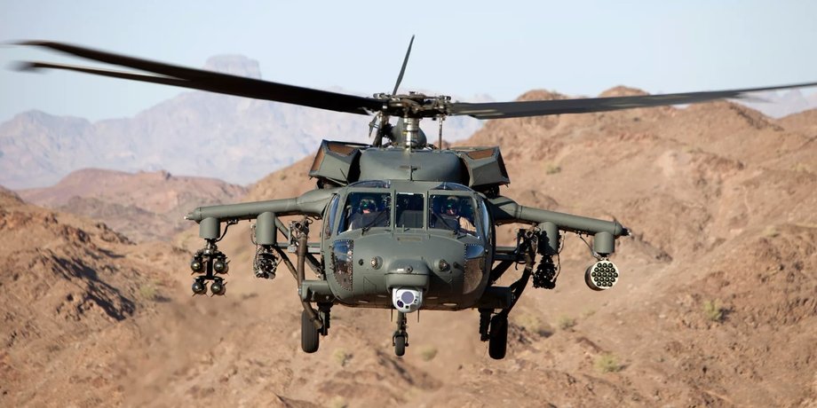 американский военный вертолет UH-60 Black Hawk