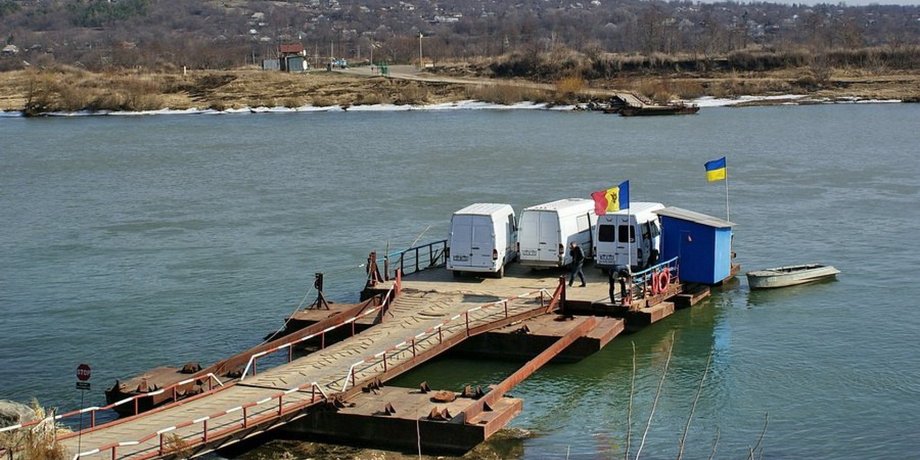 паром через днестр