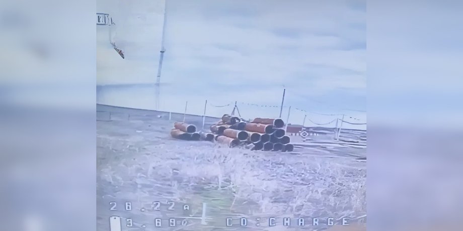 Полет дрона с оптоволокном, труба с войсками РФ, дрон с оптоволокном видео, оптоволоконный БПЛА применение