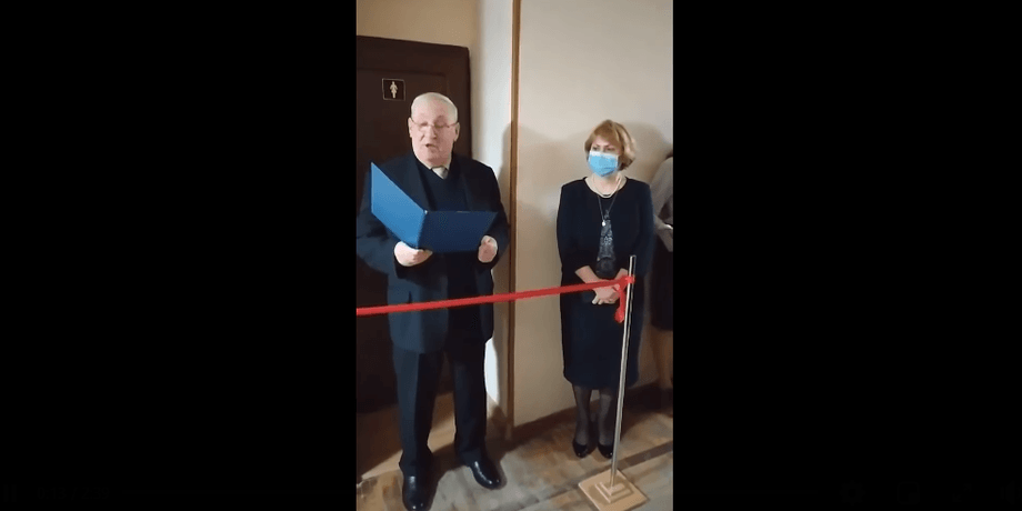 київ, зво, туалет, відкриття туалету, шампанське, фанфари, червона стрічка, проректор, сало