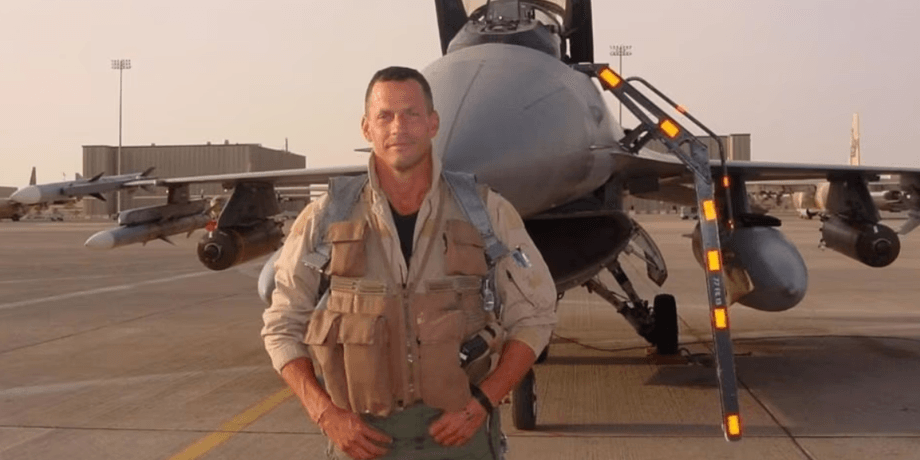 Дэн Хэмптон, Дэн Хэмптон пилот, Дэн Хэмптон F-16