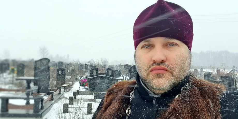 Александр Дедюхин , Священник, ПЦУ, Полтава, церковь, поп, кладбище, похороны, Украина, погода