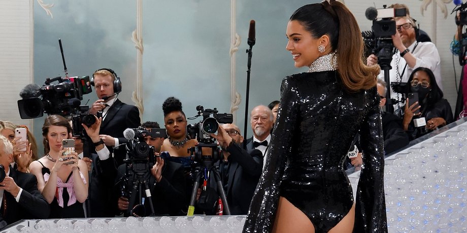 кендалл дженнер мет гала, мет гала 2023, Met Gala 2023, Met Gala, голое платье, красная дорожка мет гала, кендалл дженнер