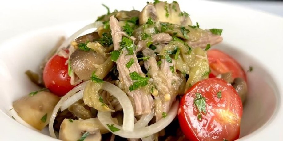 салат с баклажанами, салат с мясом и баклажанами