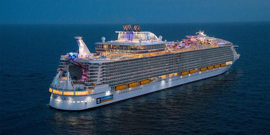 Symphony of the Seas, круизный лайнер, скрытая камера, устройство для записи видео, камера в ванной, камера в каюте, пассажиры