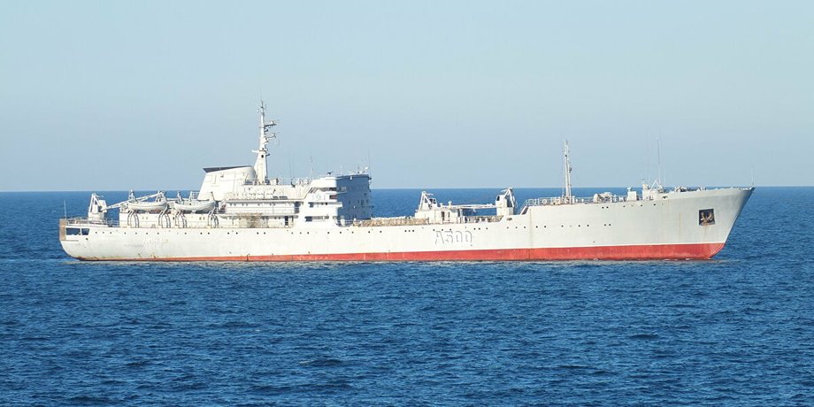 корабель донбас, корабель донбас вмс україни, корабель управління донбас, керченська протока