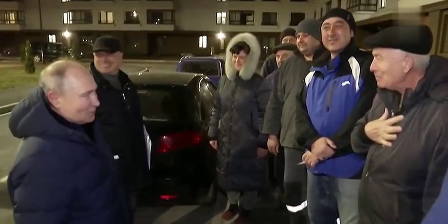 В Мариуполе начали выселять жителей ЖК "Невский", встречавших Путина