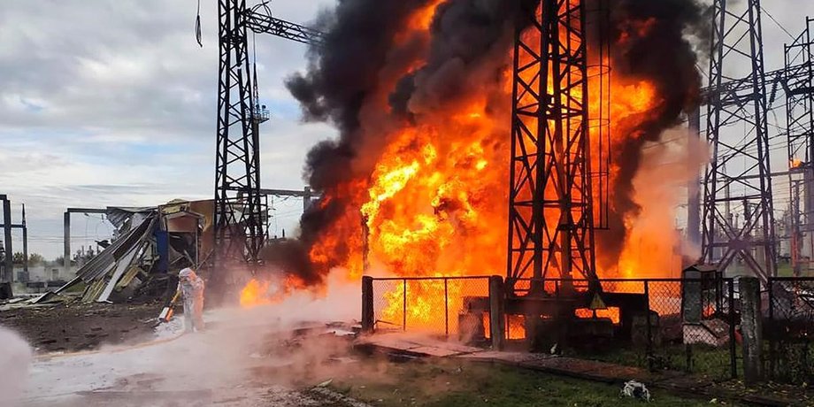 Массированный обстрел российских войск
