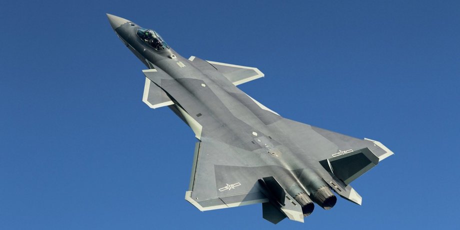 Китайский истребитель J-20 Mighty Dragon