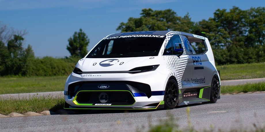 Ford Pro Electric SuperVan, Ford Transit SuperVan, Ford Transit, новый Ford Transit, тюнинг Ford Transit, Ford E-Transit
